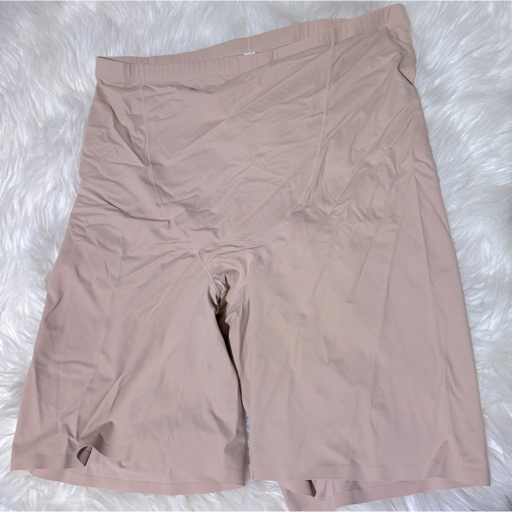 Voglio cream shapewear shorts size 2X‎